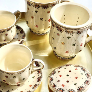 Ecru (krémový porcelán)